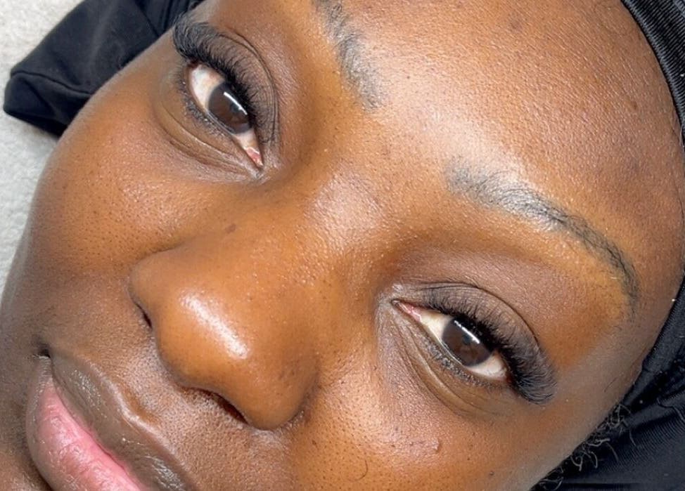 Extension de cils chez Les Cils de Mina, Guignes, Île-de-France, FR.