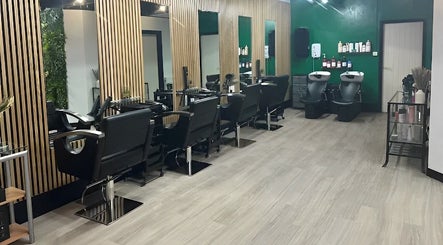 Immagine 3, Hair and Beauty Hub