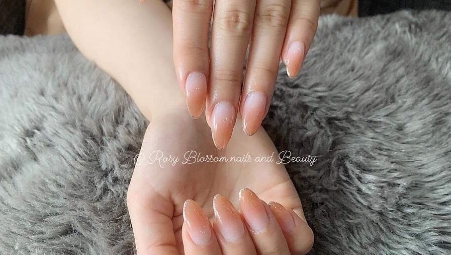 Rosy Blossom Nails & Beauty imagem 1