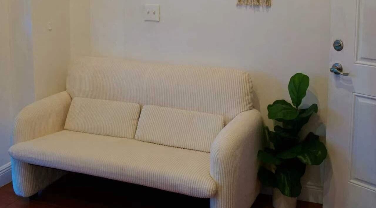 Elegant seating area at Eden Spa Massage and Facial in Pembroke Pines, Florida, US.