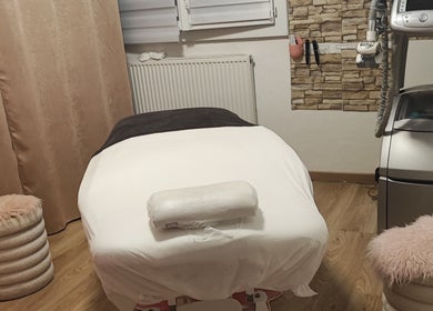 Salle de soins apaisante à L'harmonie Du Corps, Saint-priest, Auvergne-rhône-alpes, FR.