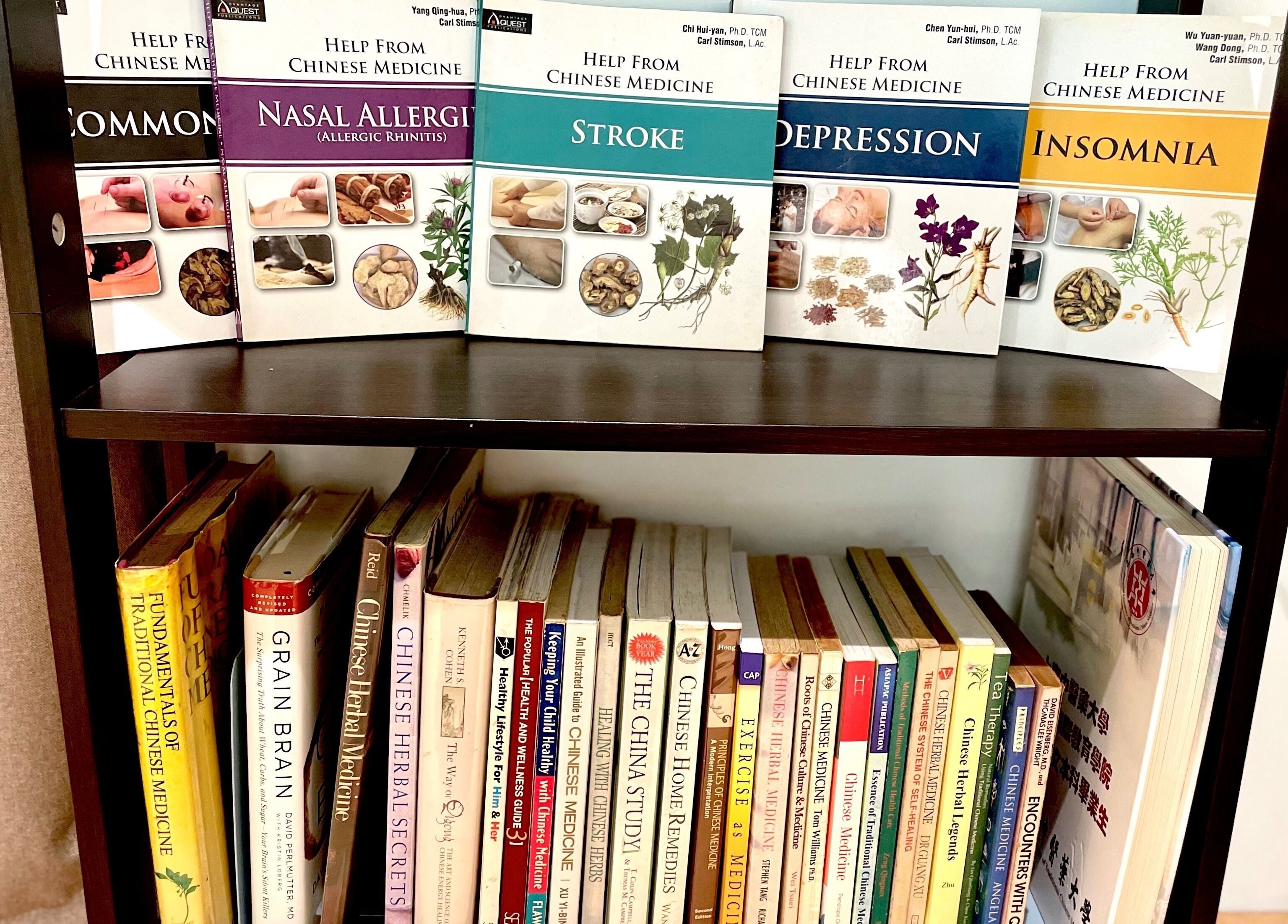 Bookshelf at Ai Ling TCM & Acupuncture, Petaling Jaya, Selangor, MY, showcasing Chinese medicine books.