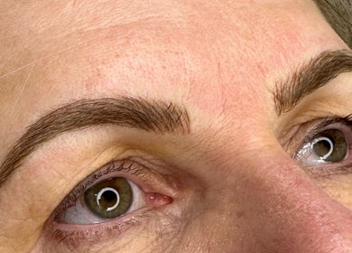 Expert eyebrow microblading by Jeanette N Beauty Therapist in Wakerley, Queensland, AU for perfect definition.