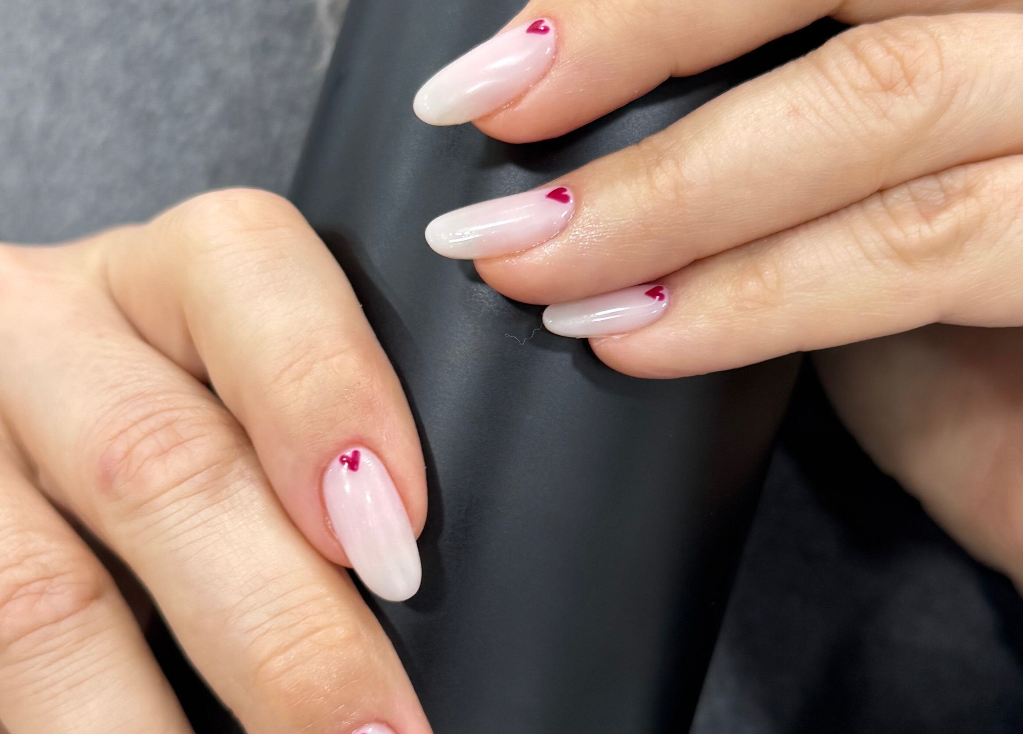 Κομψό σχέδιο νυχιών στην Alexandra Nails Kolonaki, Αθήνα, GR.