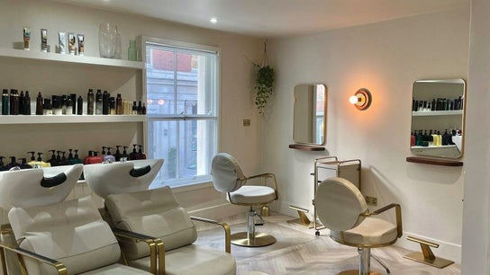 L&W Belgravia/Victoria BIAB Nail & Hair salon