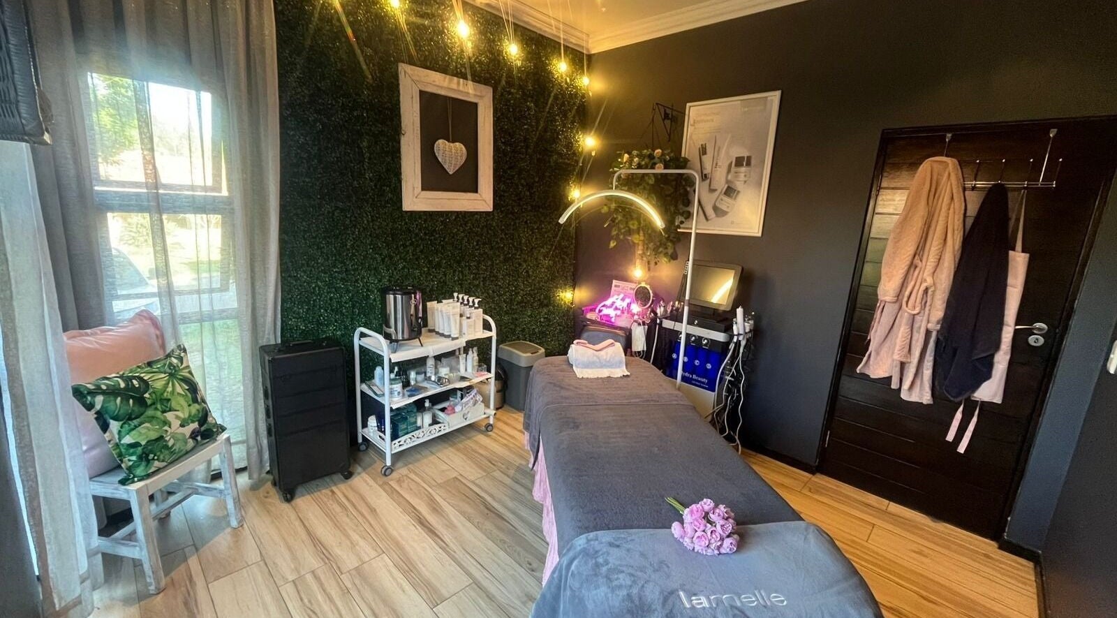 Tranquil treatment room at HARTBEESPOORT Forever Perfect Aesthetics & Permanent Make-up, Hartbeespoort, North West, ZA.