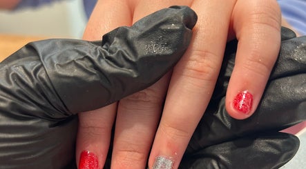 Nails By Lorna – kuva 2