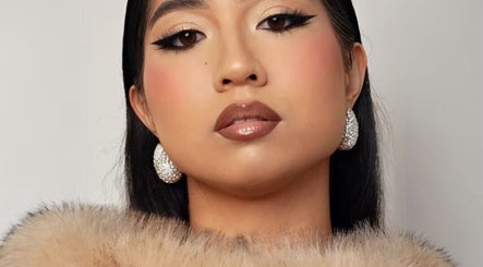 Faces By Isa | Luxury Bridal Make-Up & Hair Artist image 2