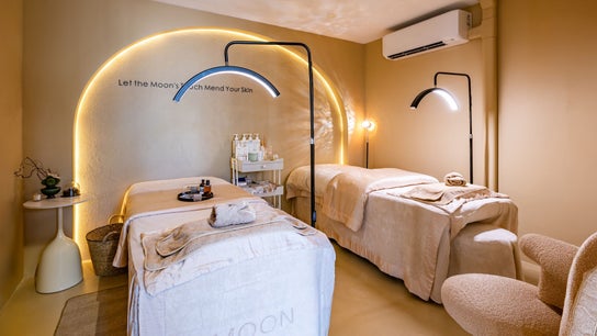 MOON SKIN CLINIC&KOREAN BEAUTY