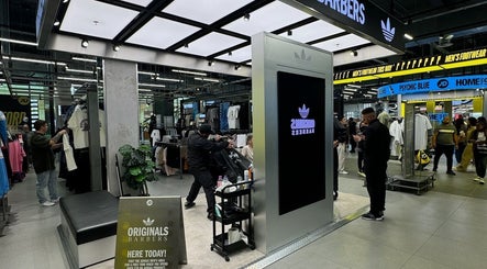 Gambar Barbersno1 JD trafford centre 3