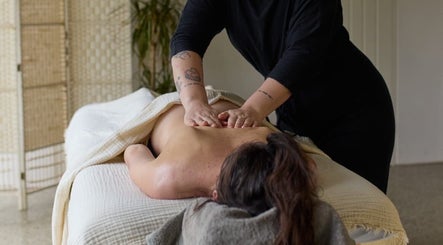 New Chapter Massage @ Body & Earth Holistics, Crickhowell imagine 2