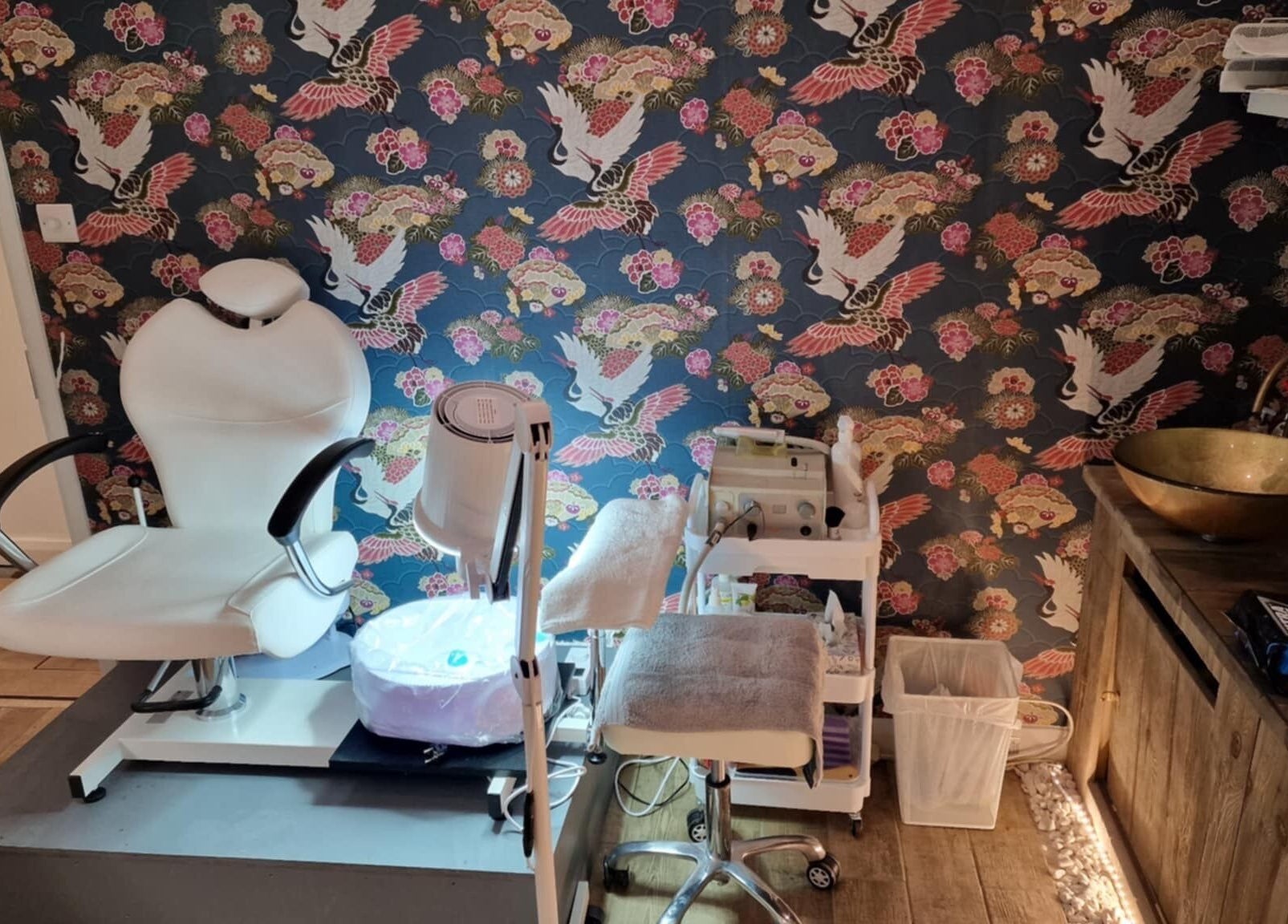 Chique Nail Studio in London, England, GB featuring stylish nail care setup with artistic decor.