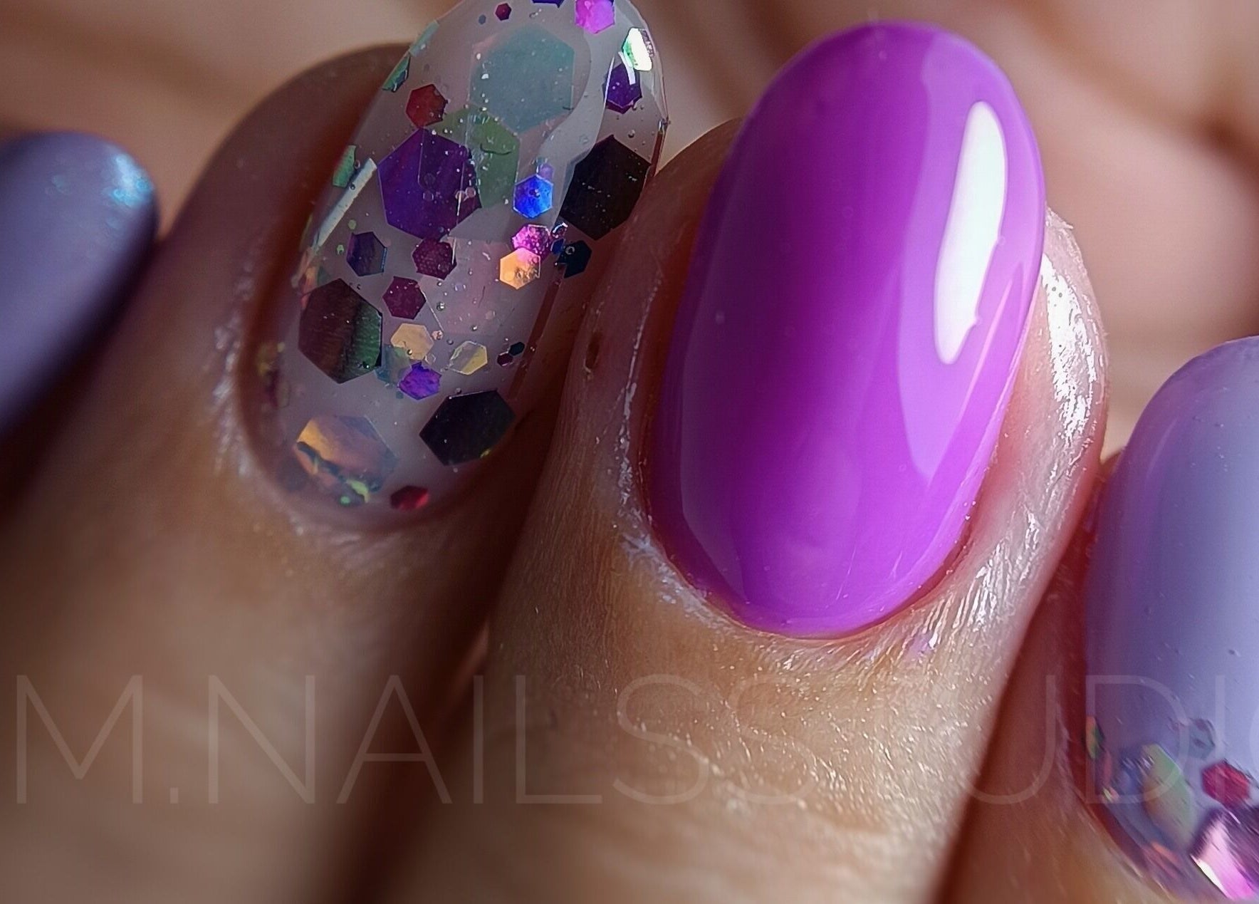 Colores vibrantes y diseño de uñas en YM NAILS STUDIO, Santiago, Región Metropolitana, CL.