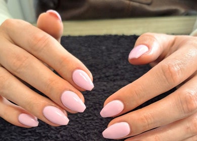 Stylish pastel pink manicure at Ninnie's, Boksburg, Gauteng, ZA.