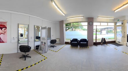 Feathers Hairdressing