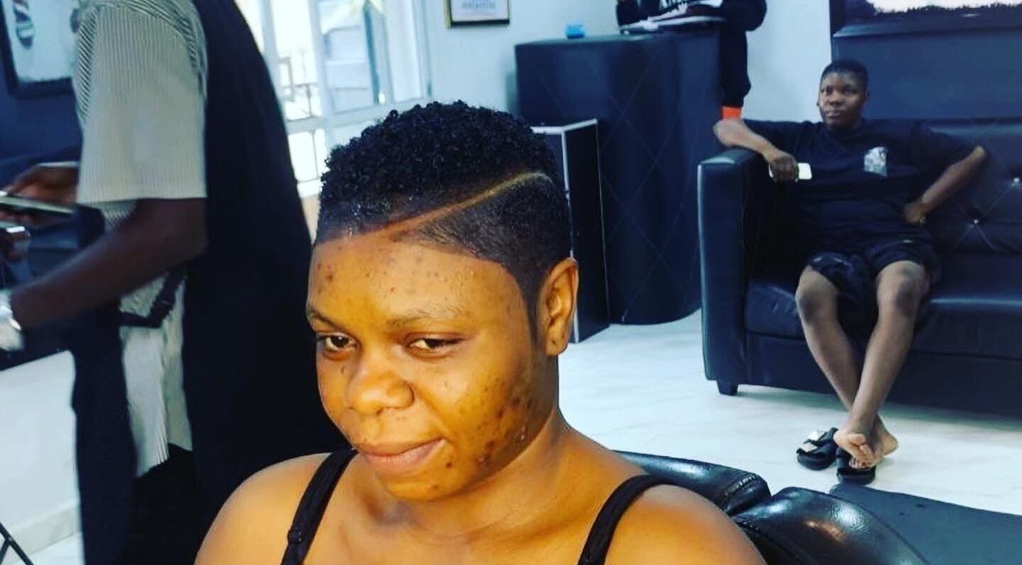 Modern haircut at Bayelsa salon in Yenagoa, Bayelsa, NG showcases local hairstyle trends.