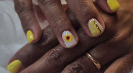 Girasole Beauty & Nails