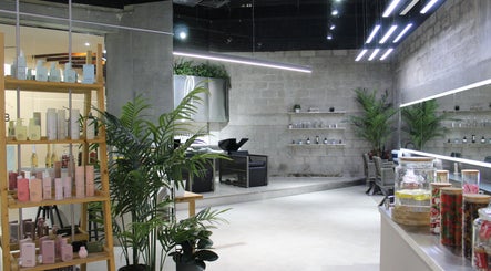 Paintbox Hair Studio image 3