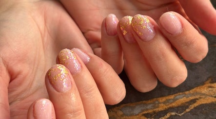 Bee Nailsの画像：2