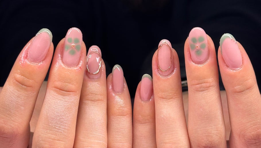 Bee Nails图像1
