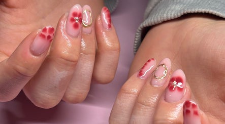 Bee Nails图像3