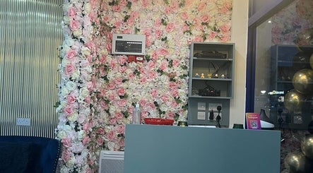 Fioneri Nails & Beauty image 3
