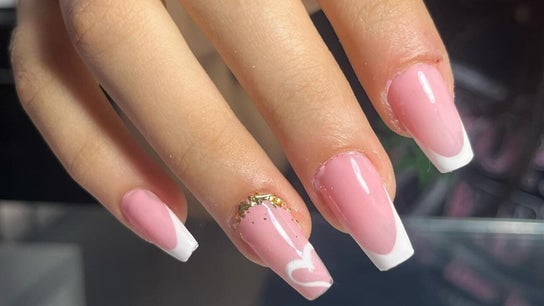 Daia’s Nails