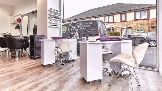 Emma Lifeenergy In Milian London Beauty Salon