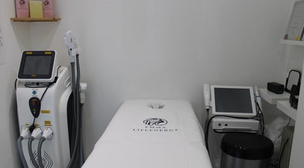 Advanced treatment room at Emma Lifeenergy In Milian London Beauty Salon, Beckenham, England, GB.