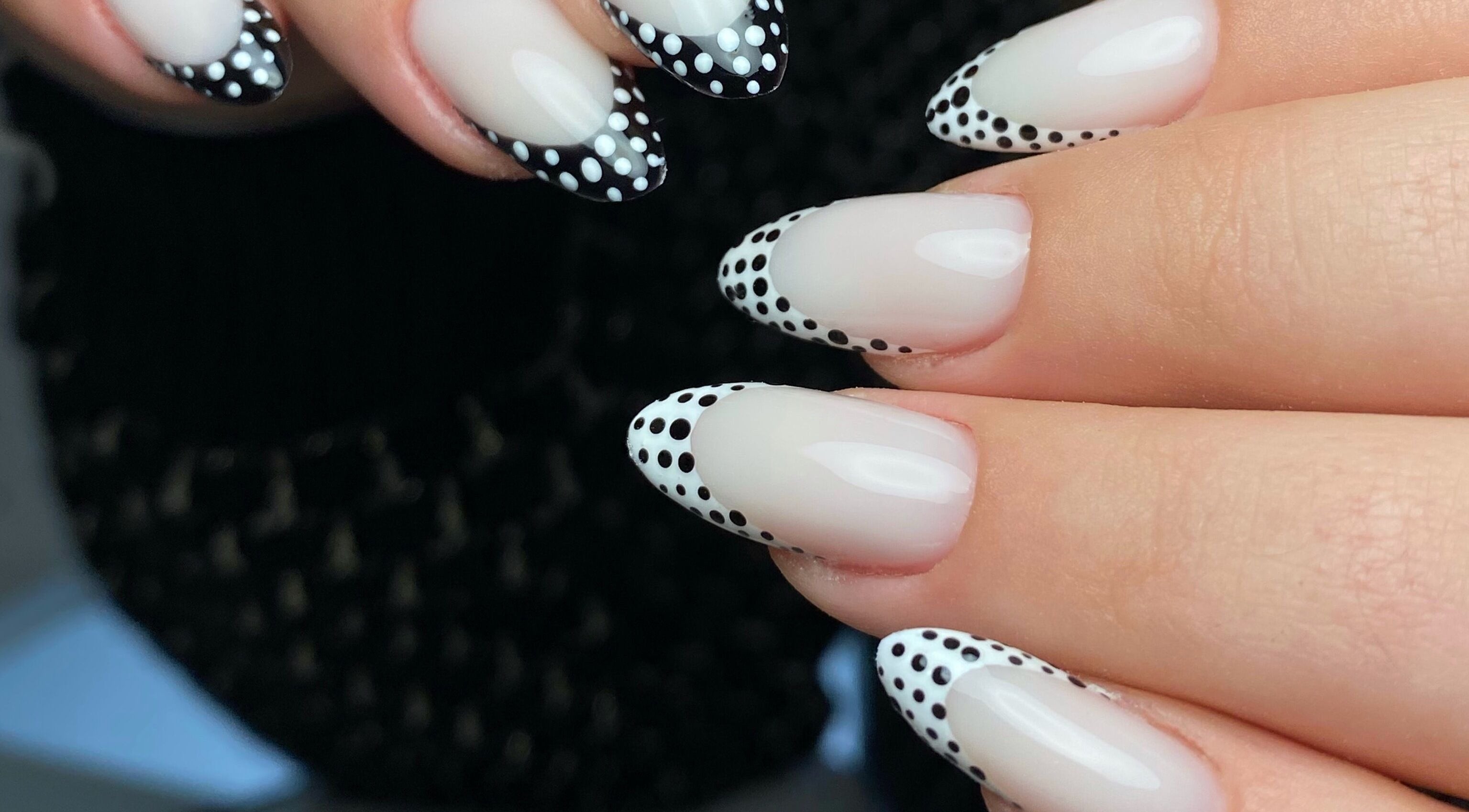 Manucure à pois noirs et blancs chez Morganails, Ambarès-et-lagrave, Nouvelle-aquitaine, FR.