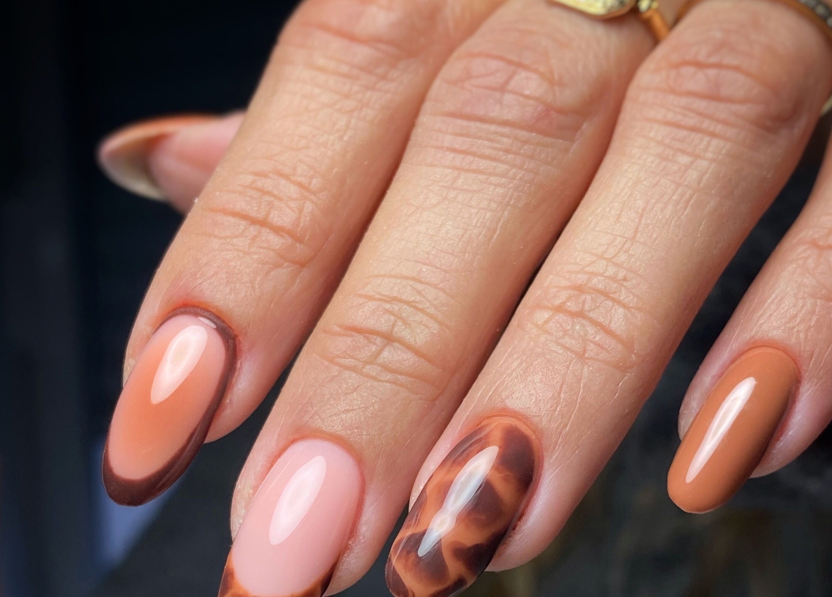 Ongles élégants à design artistique chez Morganails, Ambarès-et-Lagrave, Nouvelle-Aquitaine, FR.