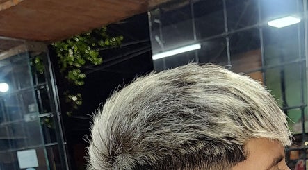 Monarca Barber Club, bilde 2