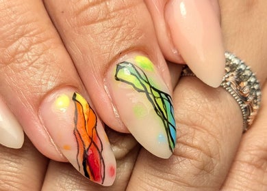 Nail art coloré à Le Griffoir - Au Salon Epsilon CC, Poitiers, Nouvelle-aquitaine, FR.