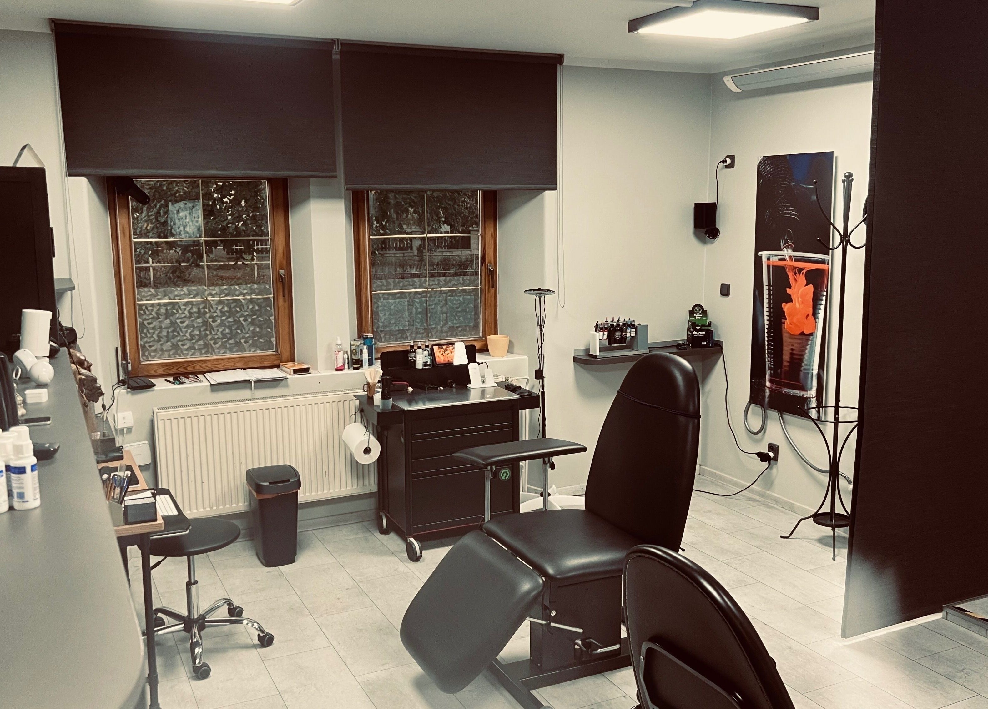 Interiér studia Tattoo Ink Line v Chomutově, Ústecký Kraj, CZ s moderním vybavením.