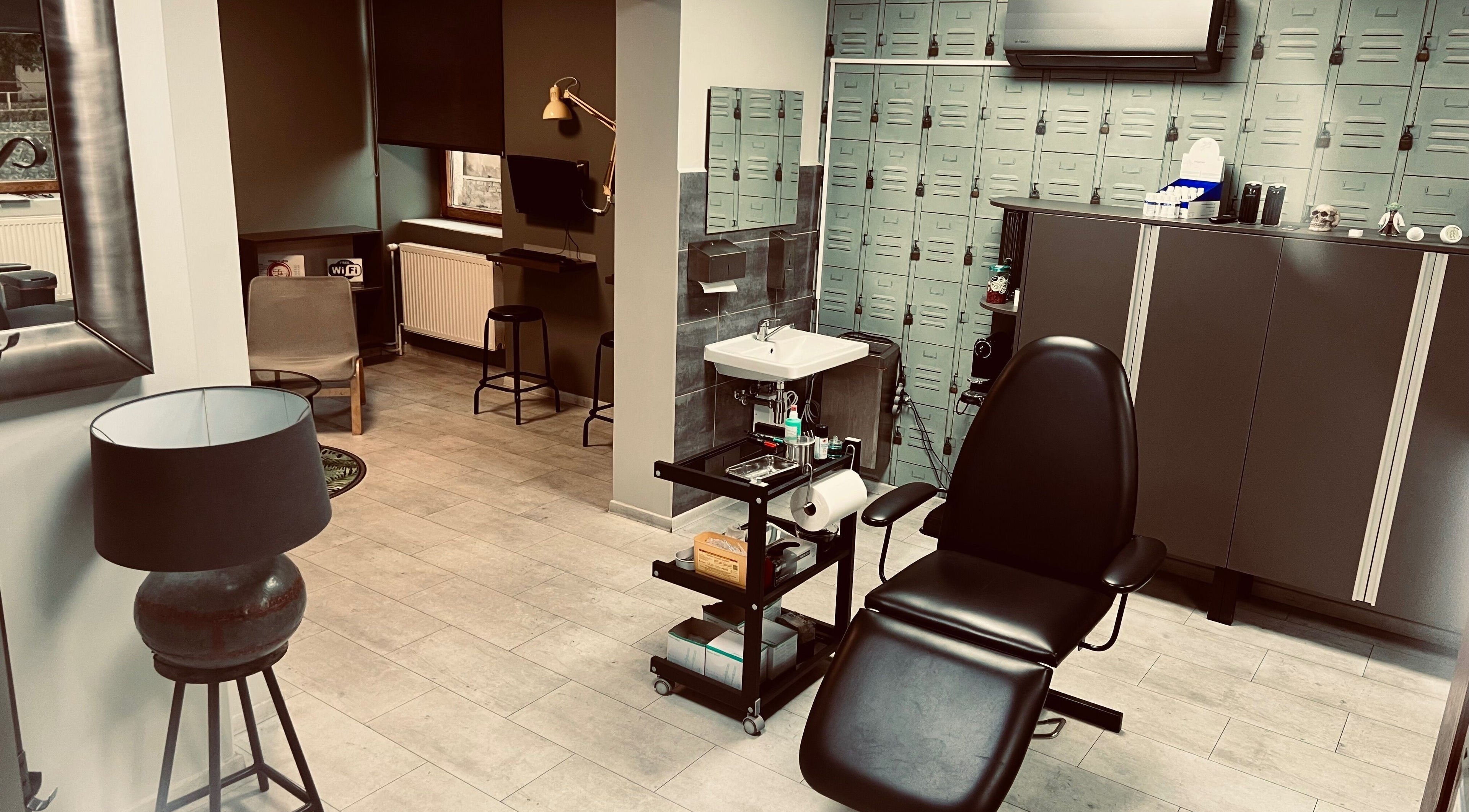 Stylový interiér salonu Tattoo Ink Line, Chomutov, Ústecký Kraj, CZ.