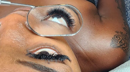 Faux lash by ferfone