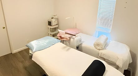 Relaxing treatment beds at 68 Beauty Land - Santa Clara, California, US for ultimate wellness.