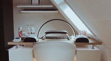 Nail art station bij Nailed it by Chanelle, Tull En Het Waal, Utrecht, NL.