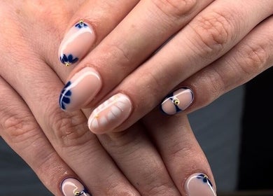 Stijlvolle manicure bij Nailed it by chanelle, Tull En Het Waal, Utrecht, NL.