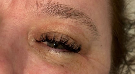 c.mlashes image 3