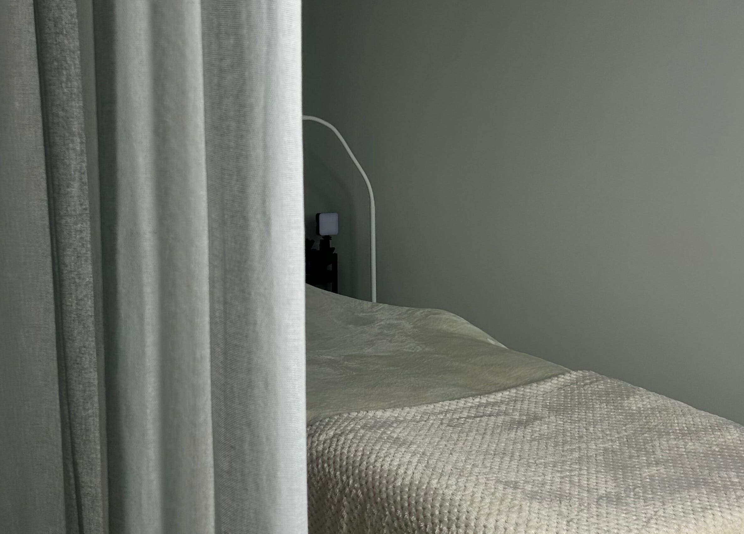 Relaxing treatment room at Jane Studio Hair & Beauty in Tallinn, Harju maakond, EE with a cozy massage bed.