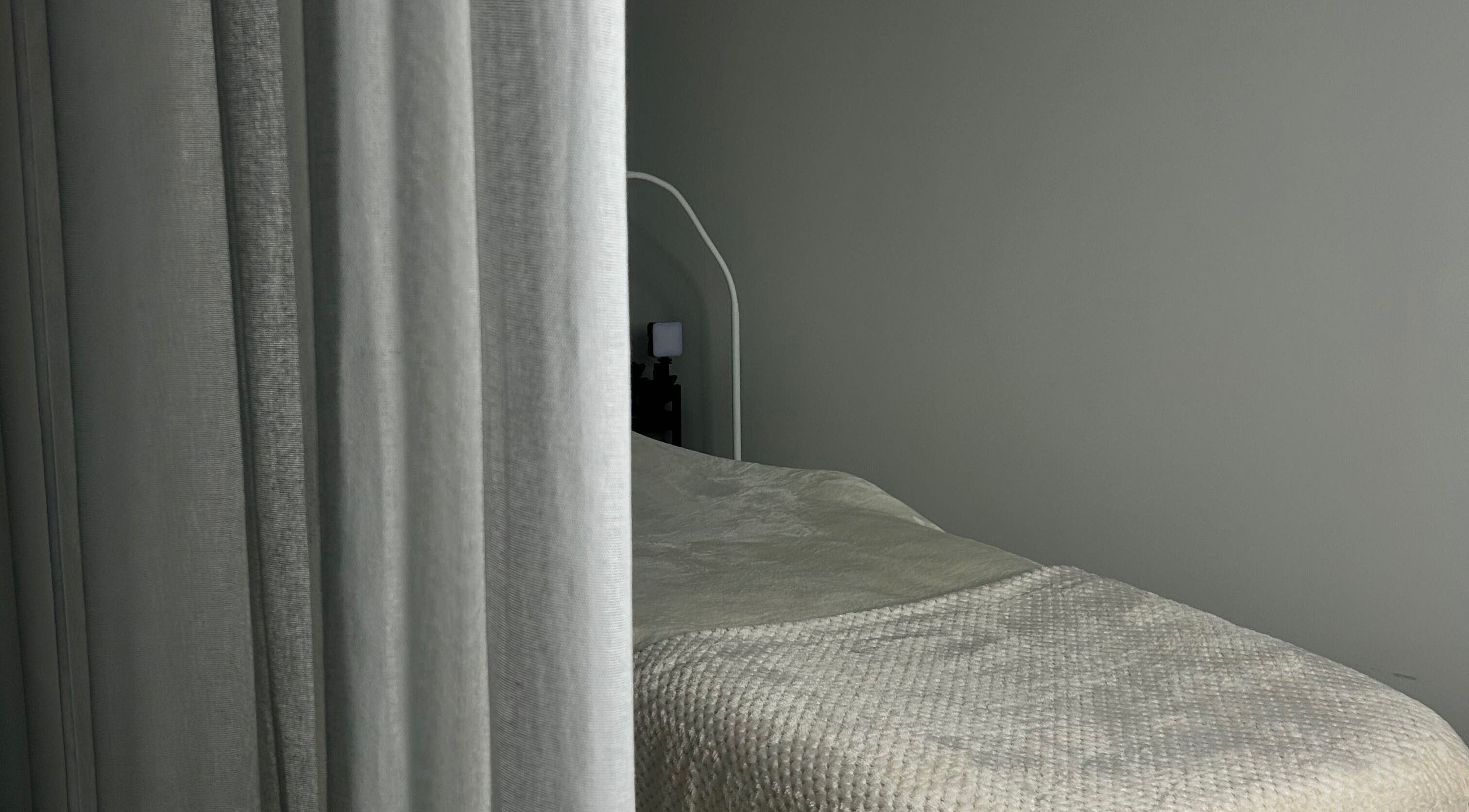 Relaxing treatment room at Jane Studio Hair & Beauty in Tallinn, Harju maakond, EE with a cozy massage bed.