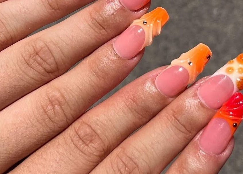 Unhas decoradas com design vibrante no Chrome Studio, Lisboa, Lisboa, PT.