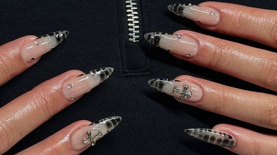 Kallos Nails (Wisconsin)