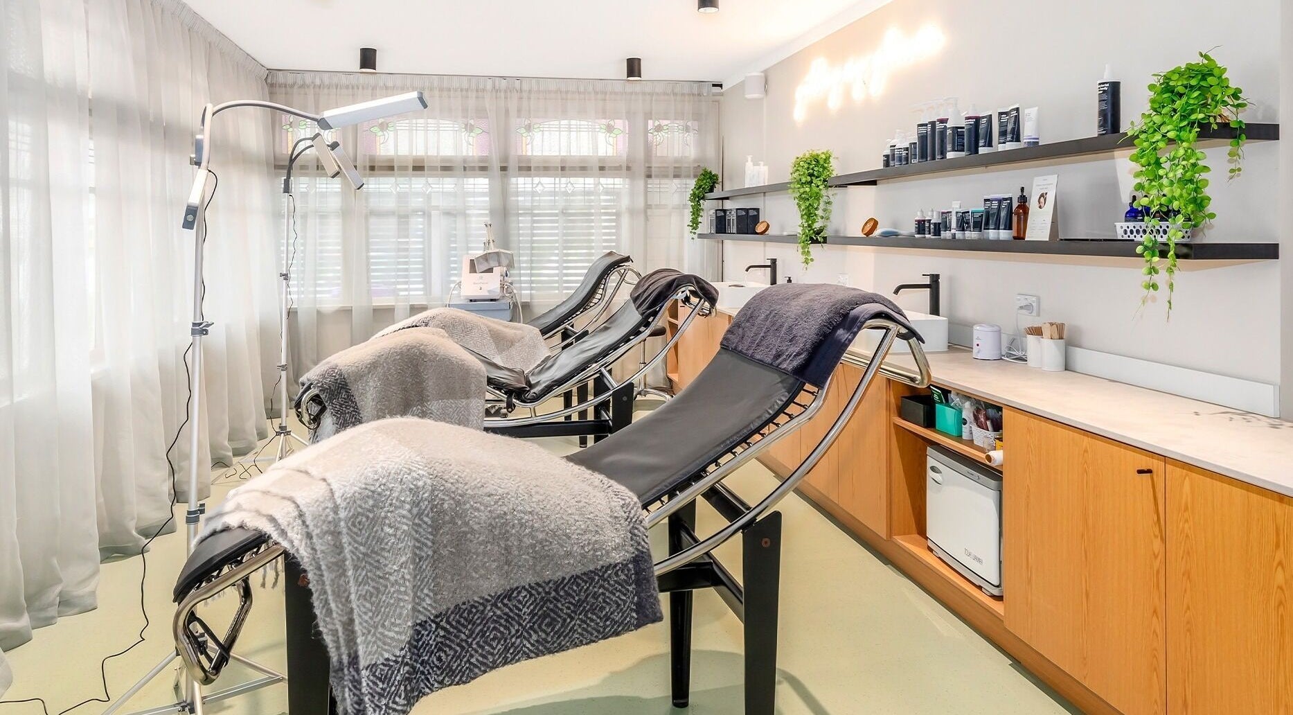 Luxurious treatment chairs at Skintopia - Khandallah, Wellington, Wellington, NZ. A perfect wellness retreat.