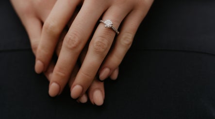 MF Nail Artist