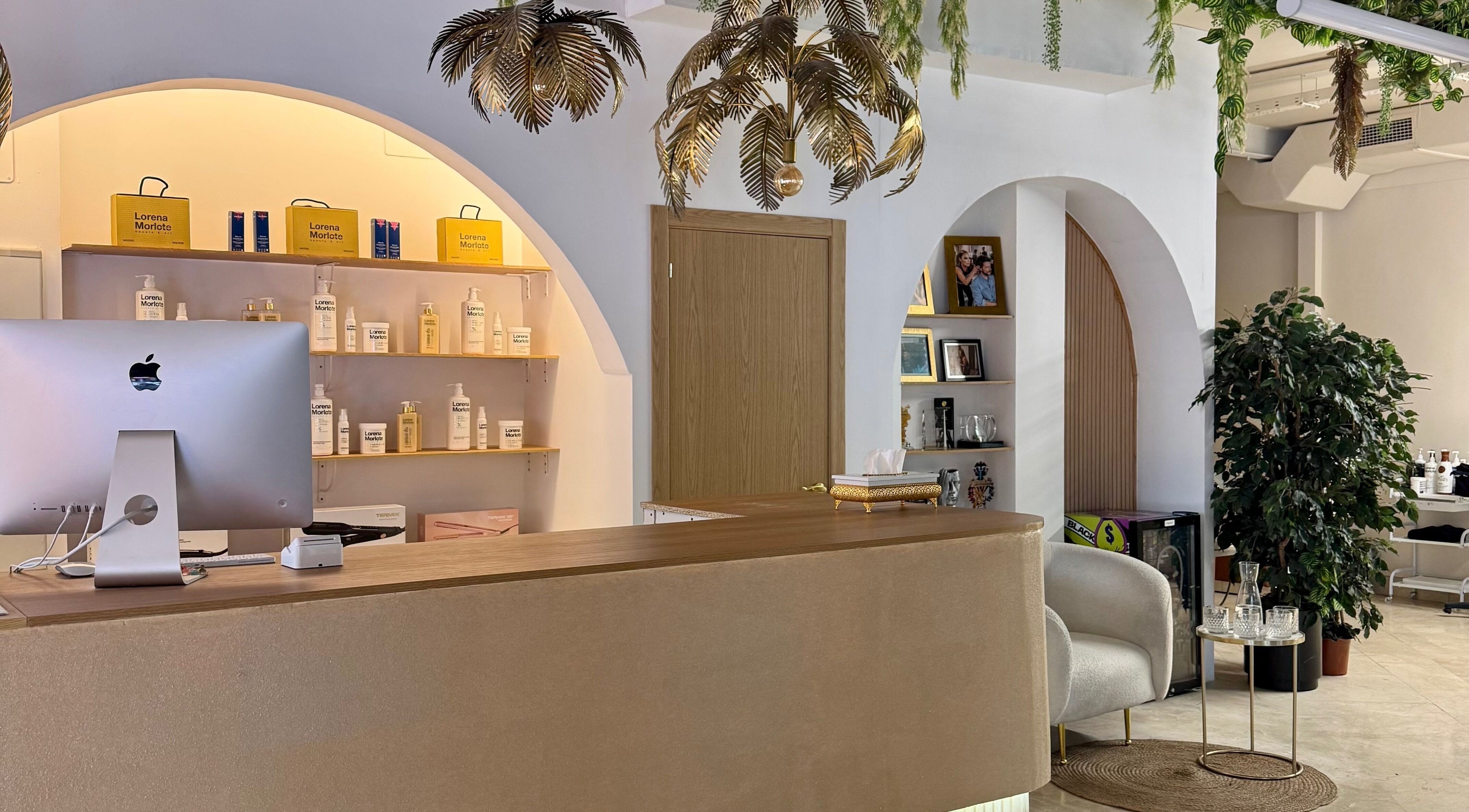 Recepción de Lorena Morlote Multiespacio en Madrid, Comunidad De Madrid, ES con decoración elegante.