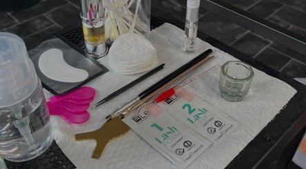 Mila Amor LASHES & BROWS image 3