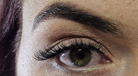 Close-up of styled eyelashes from Glam Queen, Alberton, Gauteng, ZA showcasing expert beauty techniques.