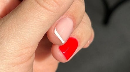 Portishead Nail Hub imej 3